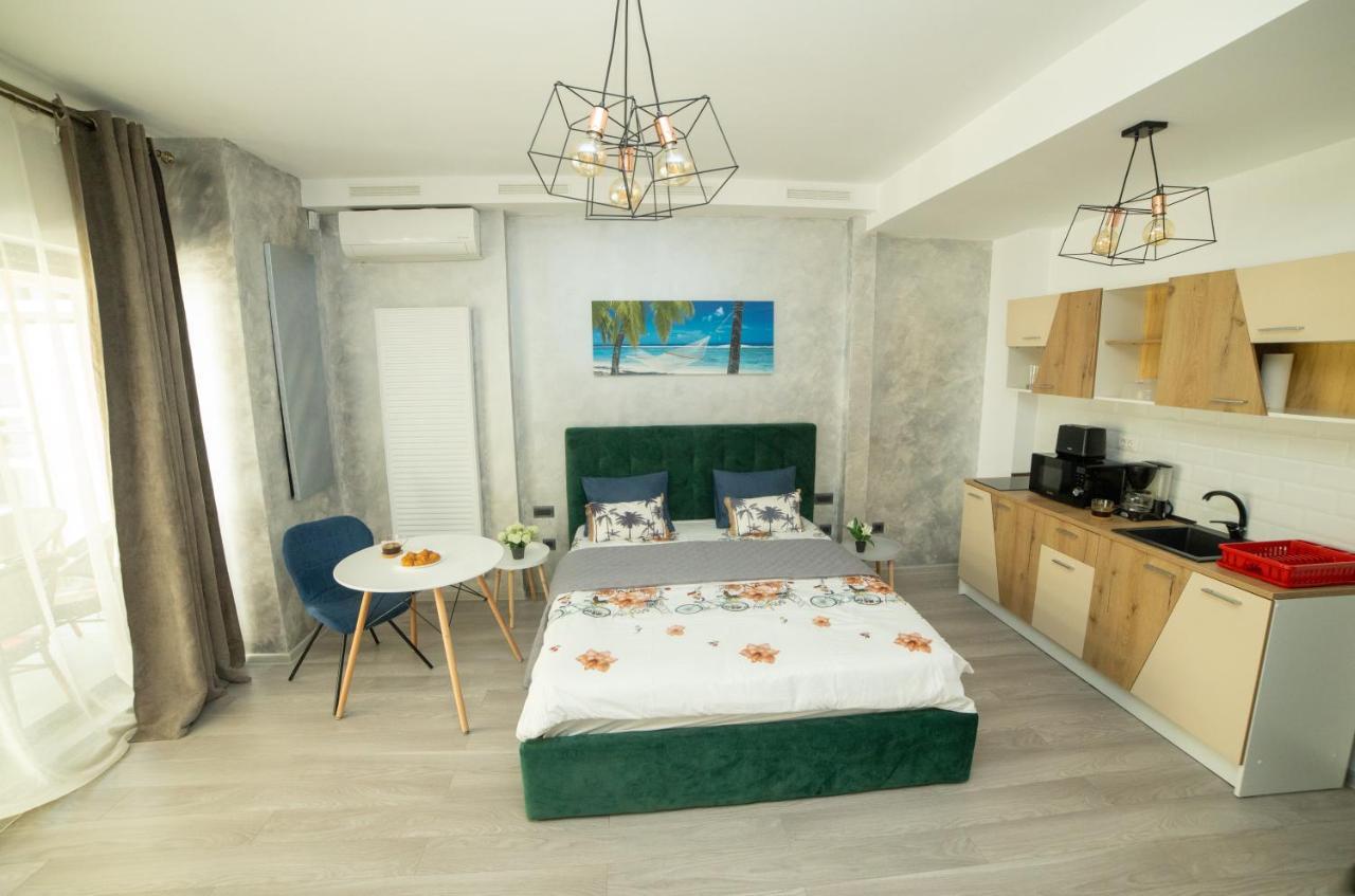 Studio 60 By The Beach Mamaia, Free Parking Casa Del Mar Apartment Exterior photo